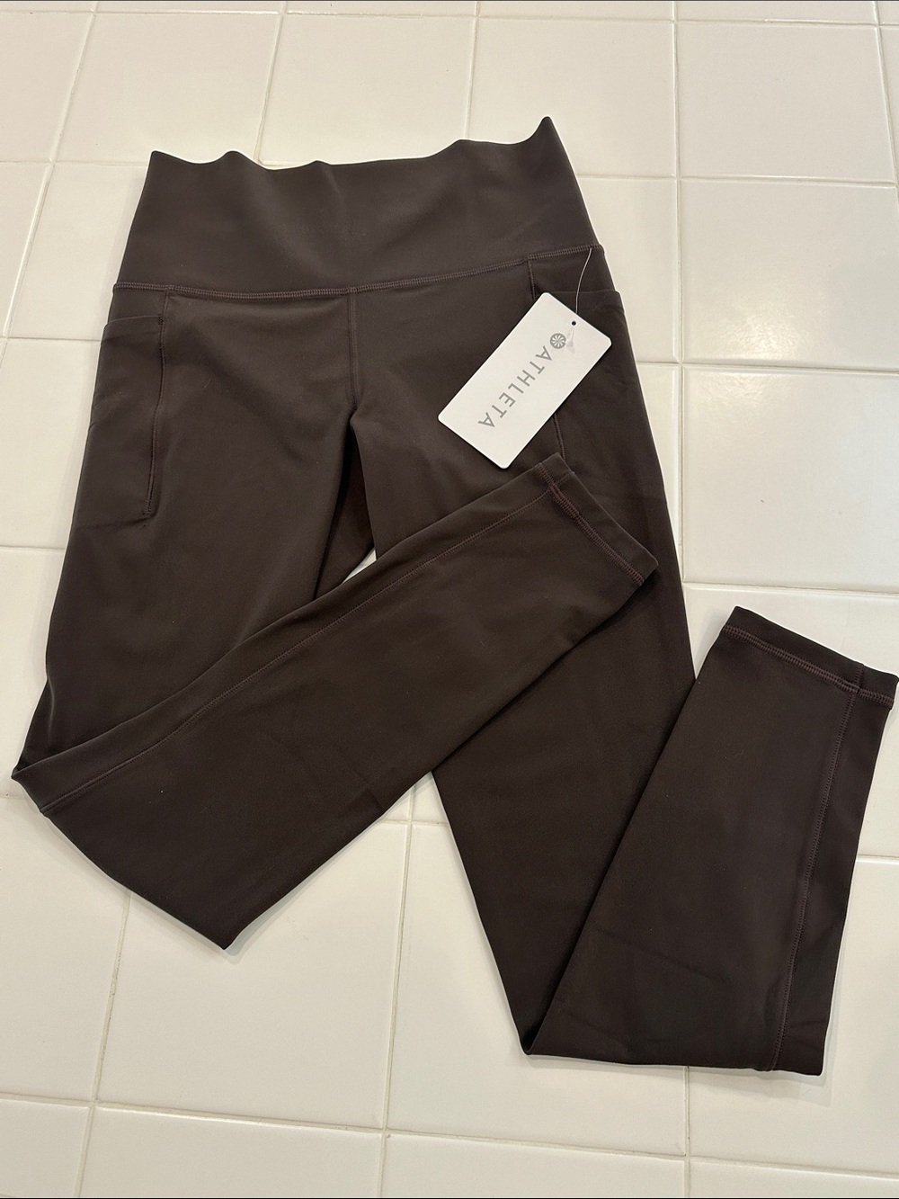 Athleta Chocolate Brown High-Rise Salutation Stash Leggings